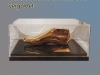 vergoldeter Schuhleisten in Acrylbox